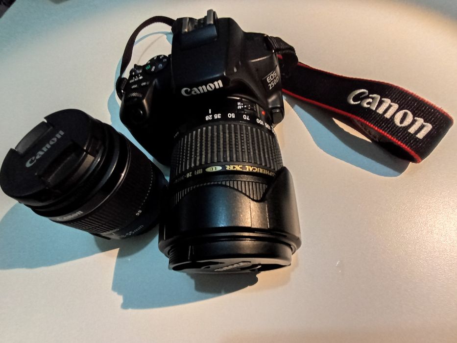Canon 250D c/ Objectiva KIT 18-55mm + TAMRON 28-300mm