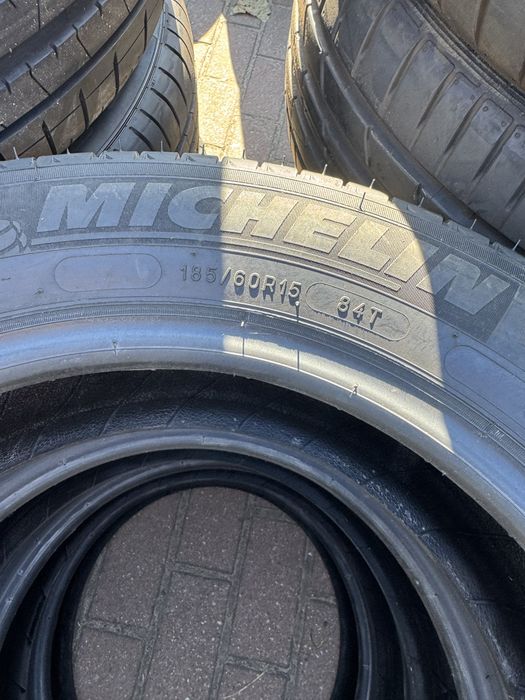 Komplet opon letnich 185/60/15 MICHELIN Demo F-Vat