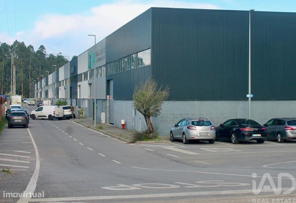 Loja / Estabelecimento Comercial em Fonte Boa e Rio Tinto de 292,00 m2