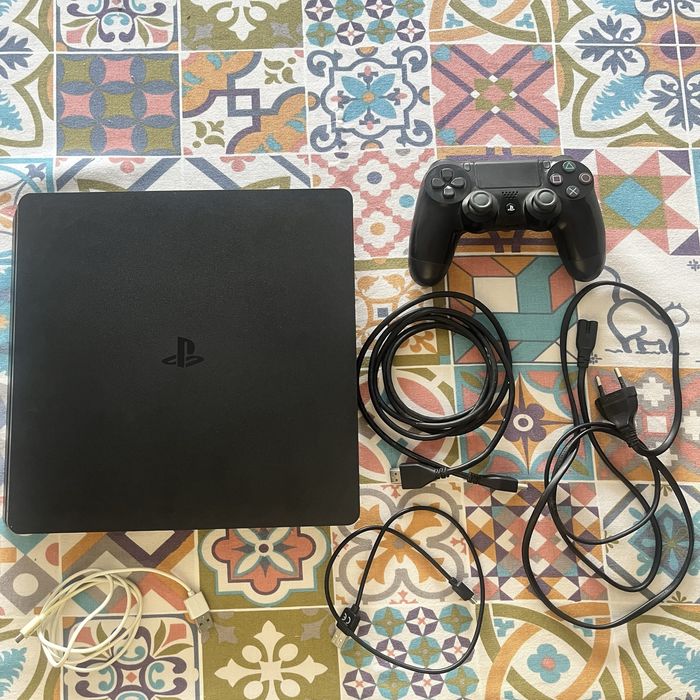Playstation 4 Slim 1Tb