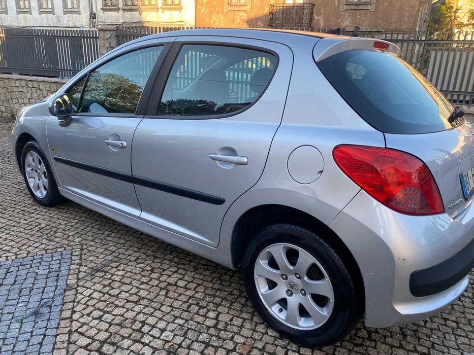 Peugeot 207 ano 2009