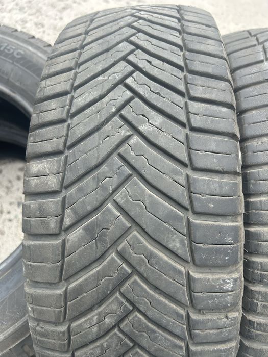 215/70R15c Michelin AgilisCrossClimate 109/107S