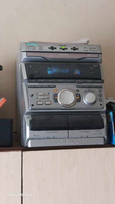 Wieża Sony model RXD7