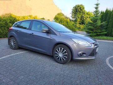 FORD FOCUS 1.6 benzyna 2014r.