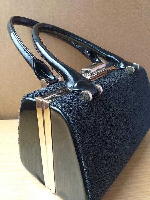 Стильная женская сумочка