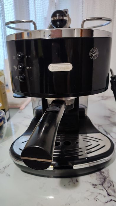 Кавомашина чорна