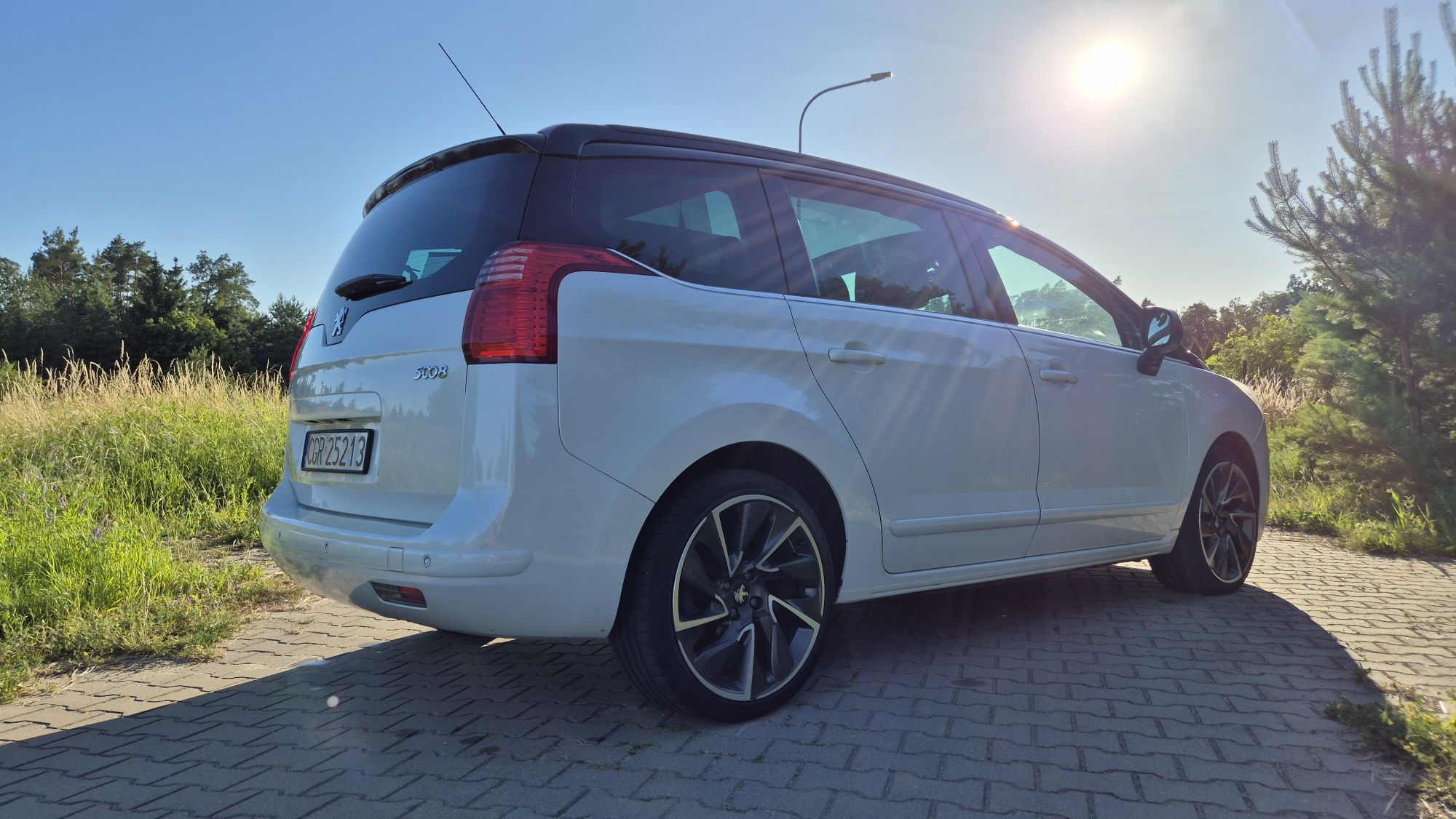 Peugeot 5008 2.0HDI Automat 2011 7os. Panorama Xenon Skóry HUD