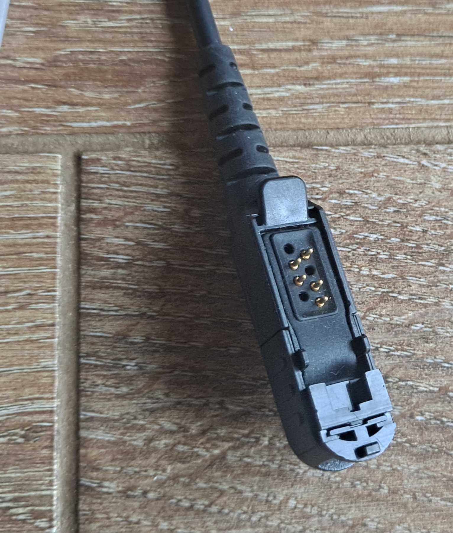 Kabel łączący krótkofalówkę Motorola ze słuchawkami