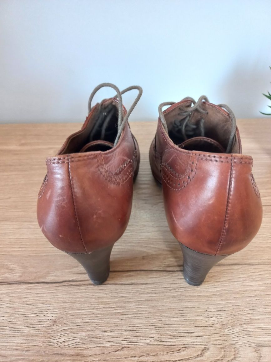 Buty skórzane Tamaris