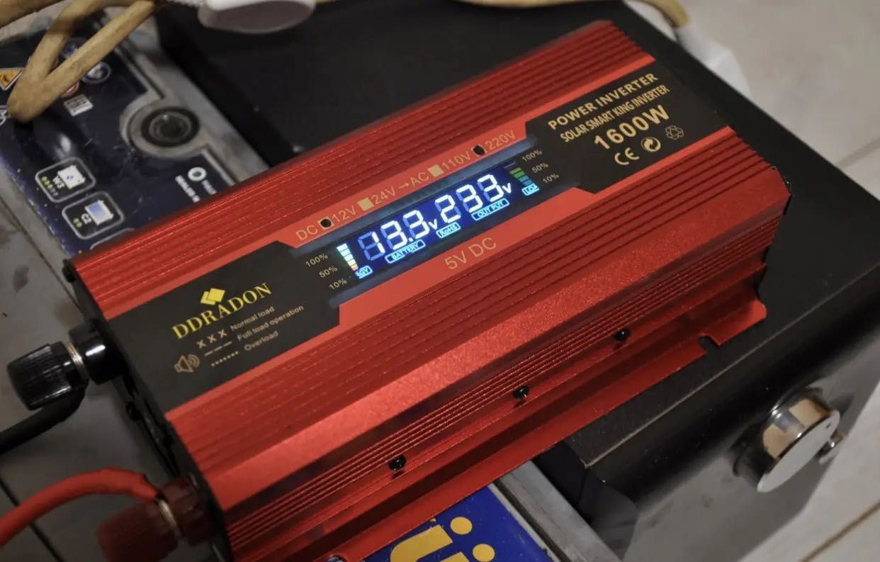 Інвертор DDRADON 1600W 12V 220V