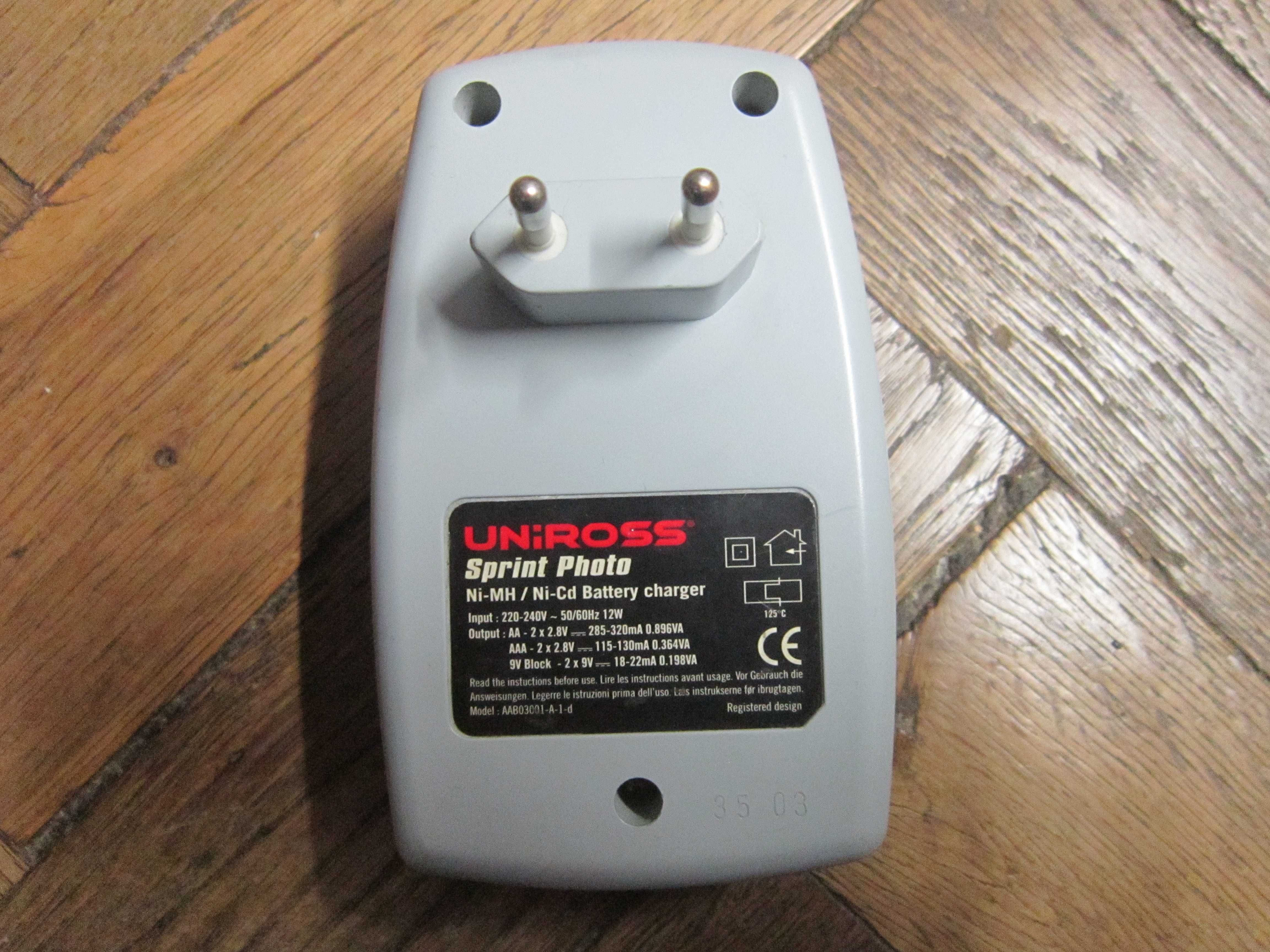 Зарядний пристрій UNiROSS Sprint Photo