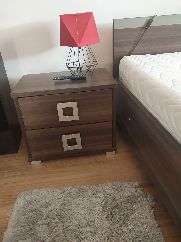 Zestaw mebli do sypialni.