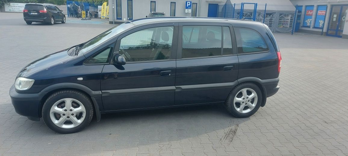 Opel zafira 2003r