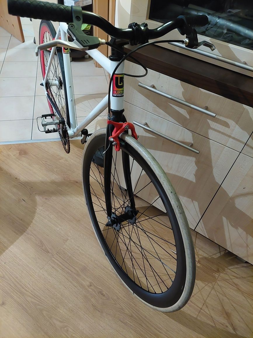 Ostre koło 28 szosa single speed flip flop fixie miejski kolażówka