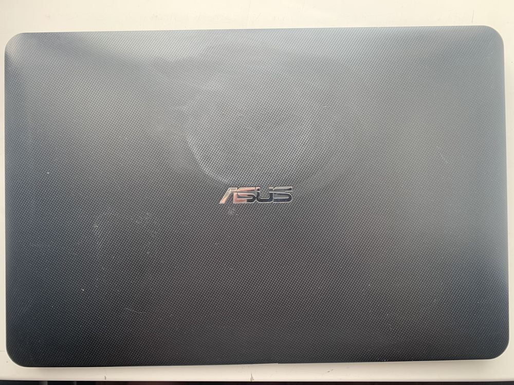 Ноутбук Asus X554L