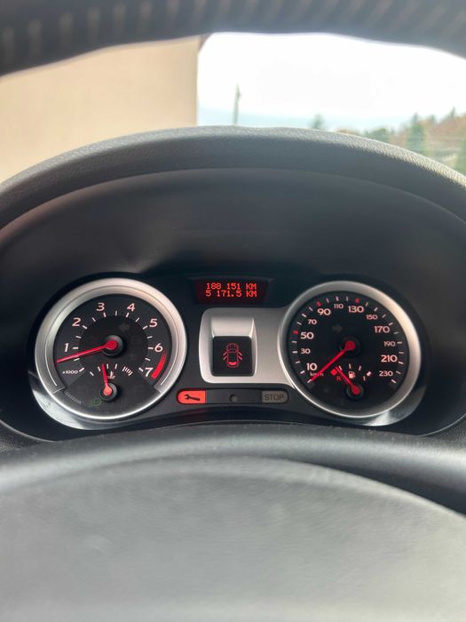 Renault Clio 1.2 Turbo. Bezyna. 2007r.