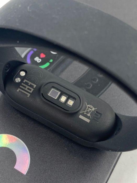 uszkodzony smartband xiaomi mi band 6 czarny pulsometr opis