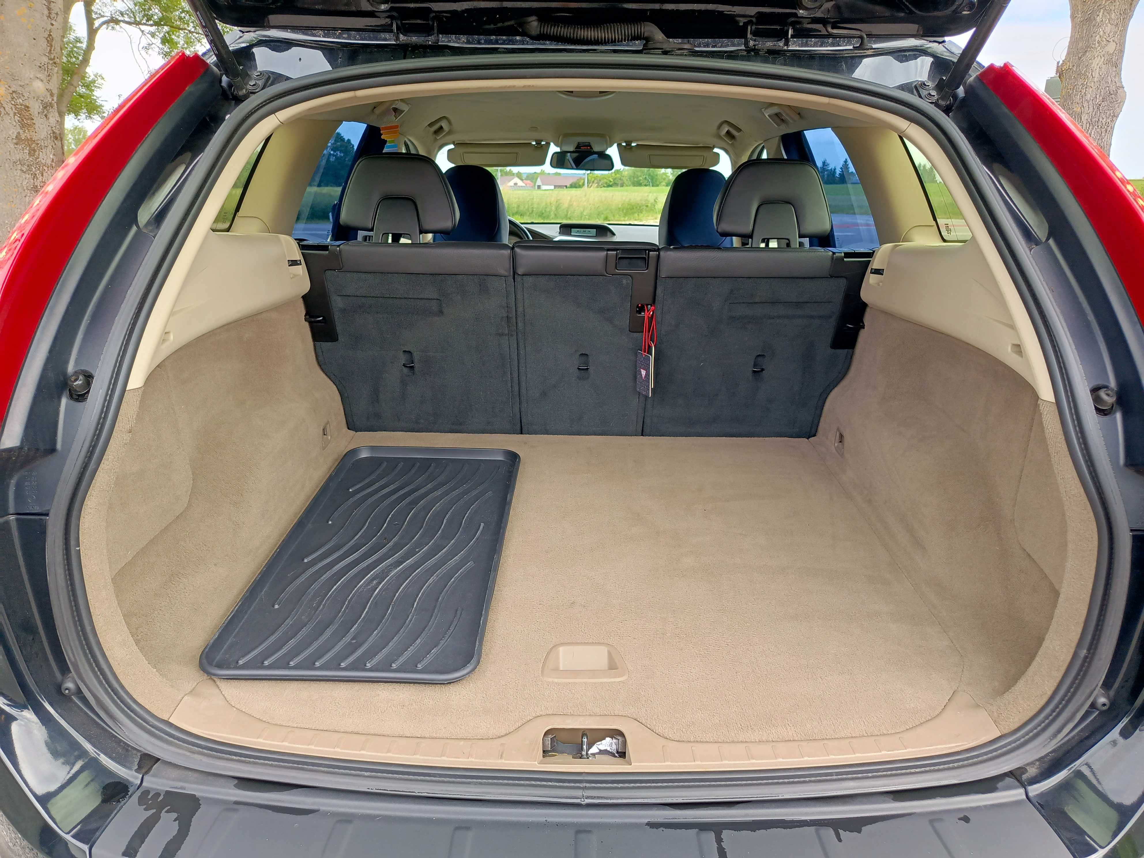 Volvo xc60 3.2b 2011r