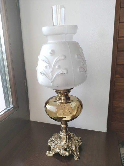Stara francuska mosiężna - szklana lampa naftowa nr 334