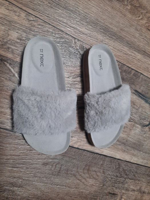 Тапочки  комнатные серого цвета фирмы Next