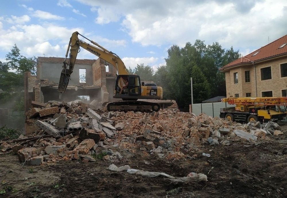 Демонтаж Бровари Ламаємо ВСЕ, будь-який вид демонтажу! Вивіз сміття!