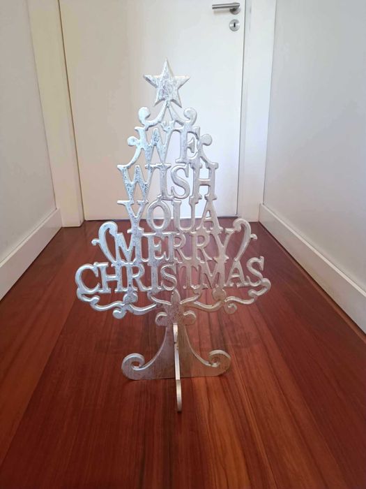 Árvore de Natal decorativa em madeira