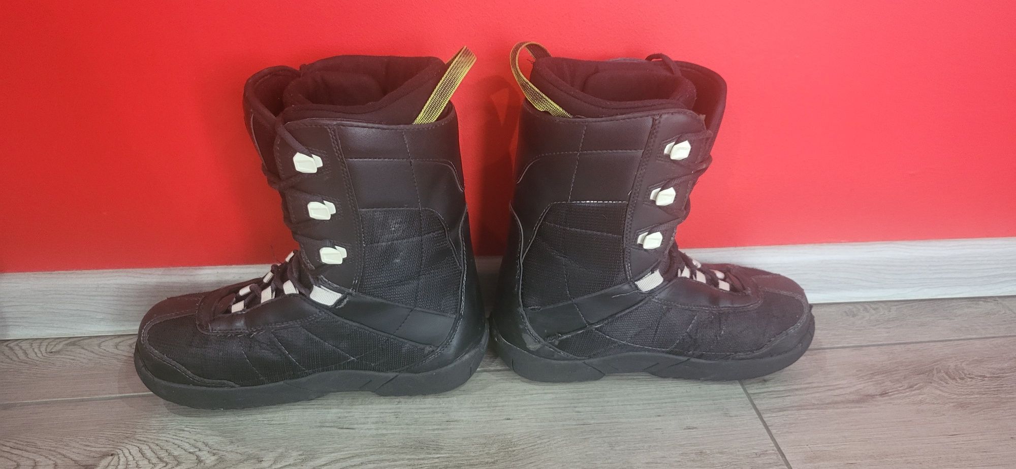 Buty snowboard Raven 39,5 25,5 cm snowboardowe