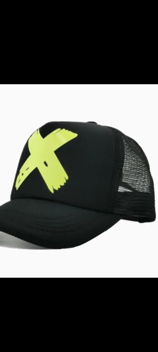 Letnia z siatką z tyłu