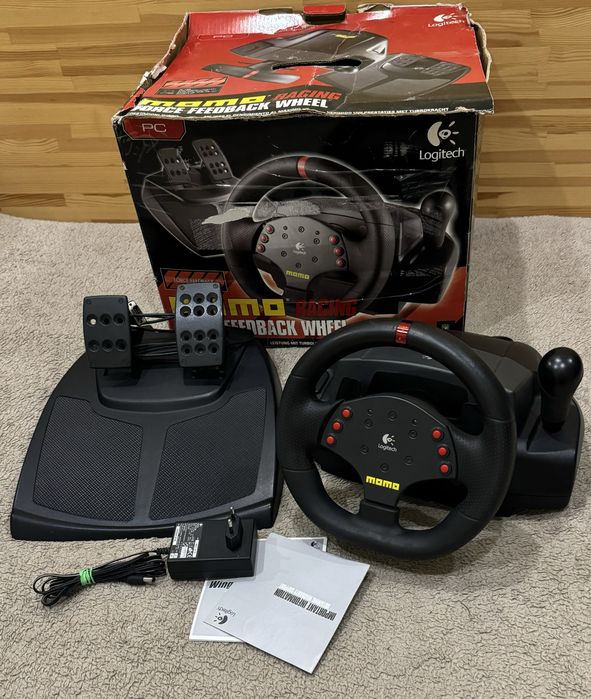Ігрове кермо Logitech momo racing