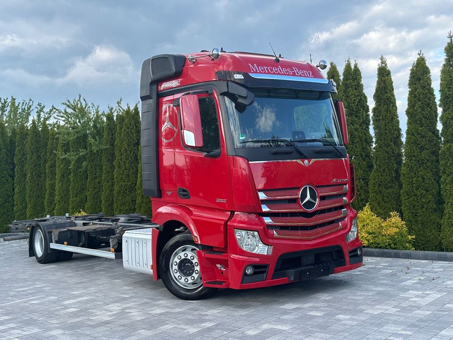 Mercedes-Benz / ACTROS / 1832 / MEGA / BDF / 150 000 tys.km. /  Do Zabudowy / LAWETA / Firanka / Chłodnia / HDS /