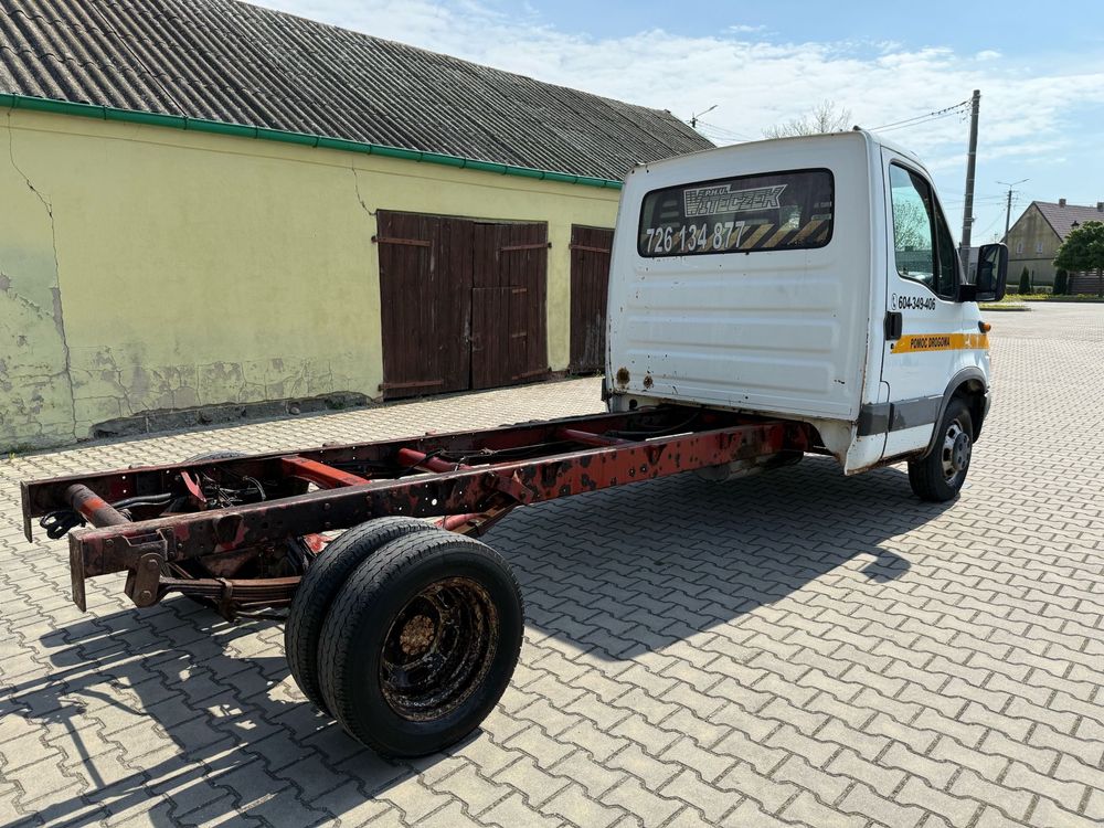 Iveco Daily 35C11 rama bliźniak zwykły silnik 2.8 długi rozstaw osi
