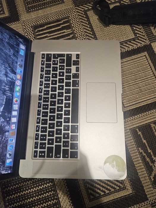 Apple MacBook Pro 15" Silver i7/16/256GB 2015