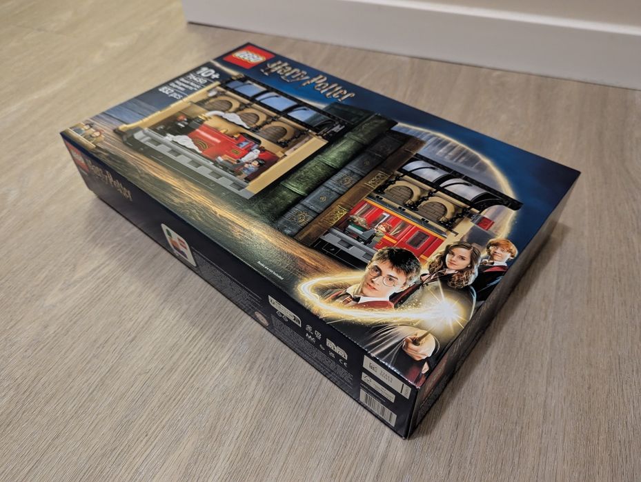 Lego Harry Potter - Book Nook Hogwarts Express - 76450