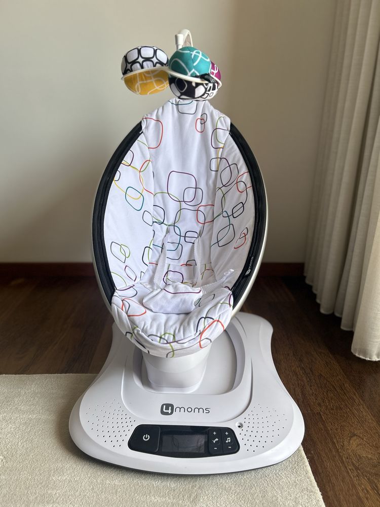 4moms mamaRoo 4.0 com redutor incluído em caixa