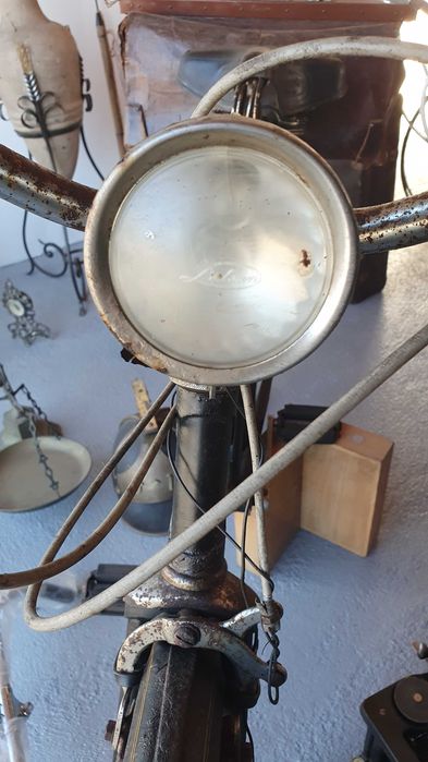 Bicicleta Antiga Pasteleira