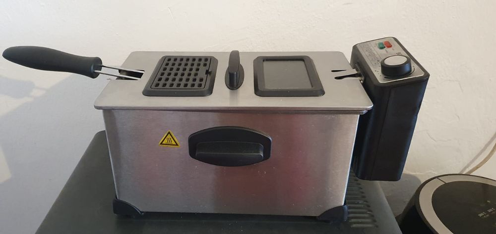 Fritadeira Becken a óleo semi nova