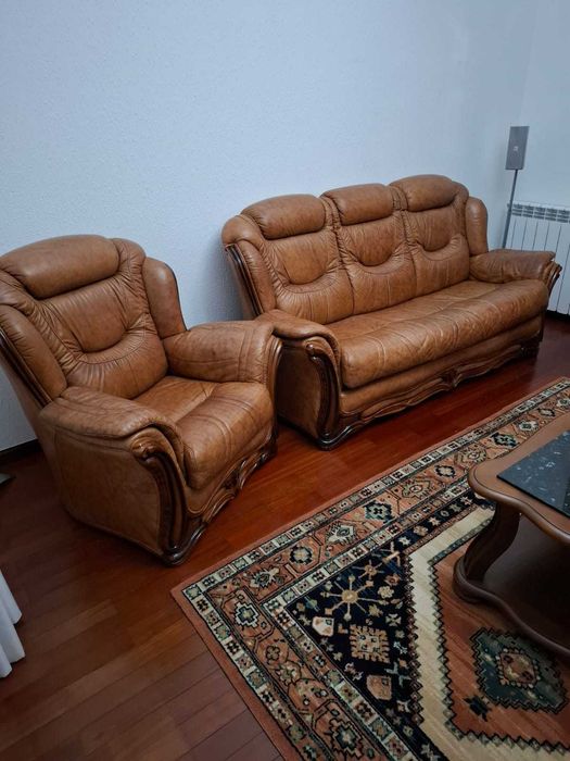 Sofás antigos em pele