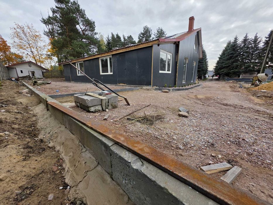 Hala 100m2 w Okolicy Kielc z mieszkaniem nad halą 50m2