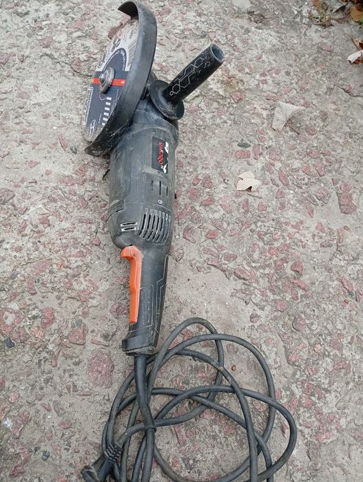 Продам болгарку Дніпро М 230