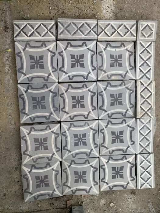 Stare plytki podlogowe ceramiczne