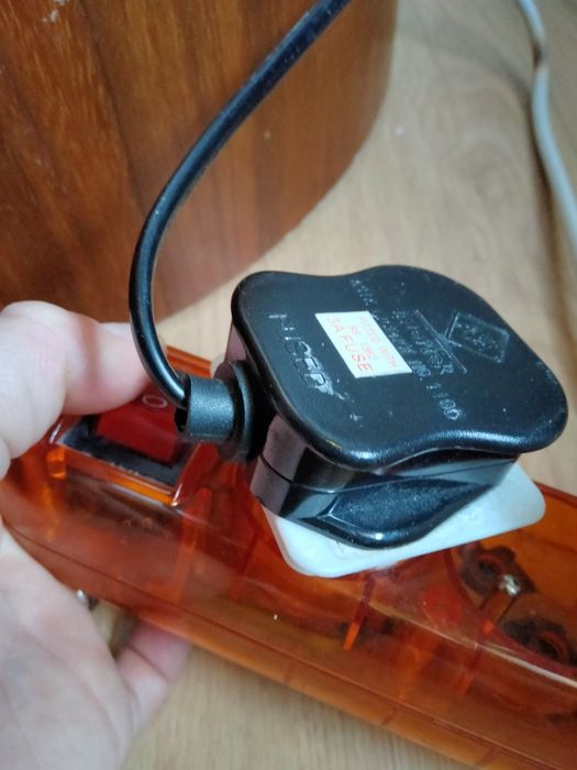 Lampa trój nożna. Stojąca. Retro