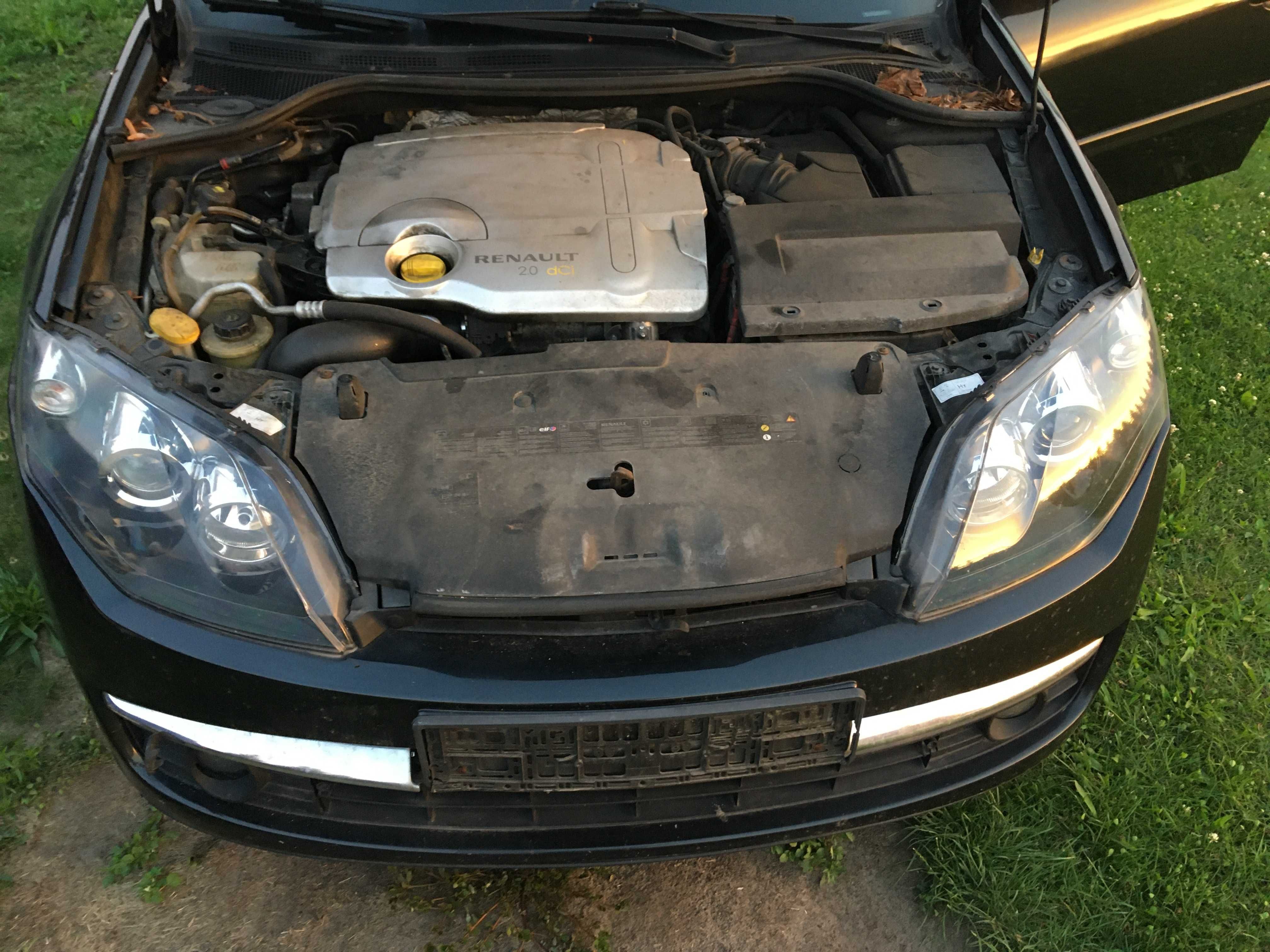 RENAULT LAGUNA III 3 2.0 DCI Belka pod chłodnice Osłona dolna silnika