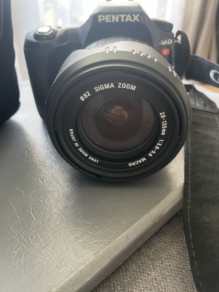 Pentax ist DL.  Polecam