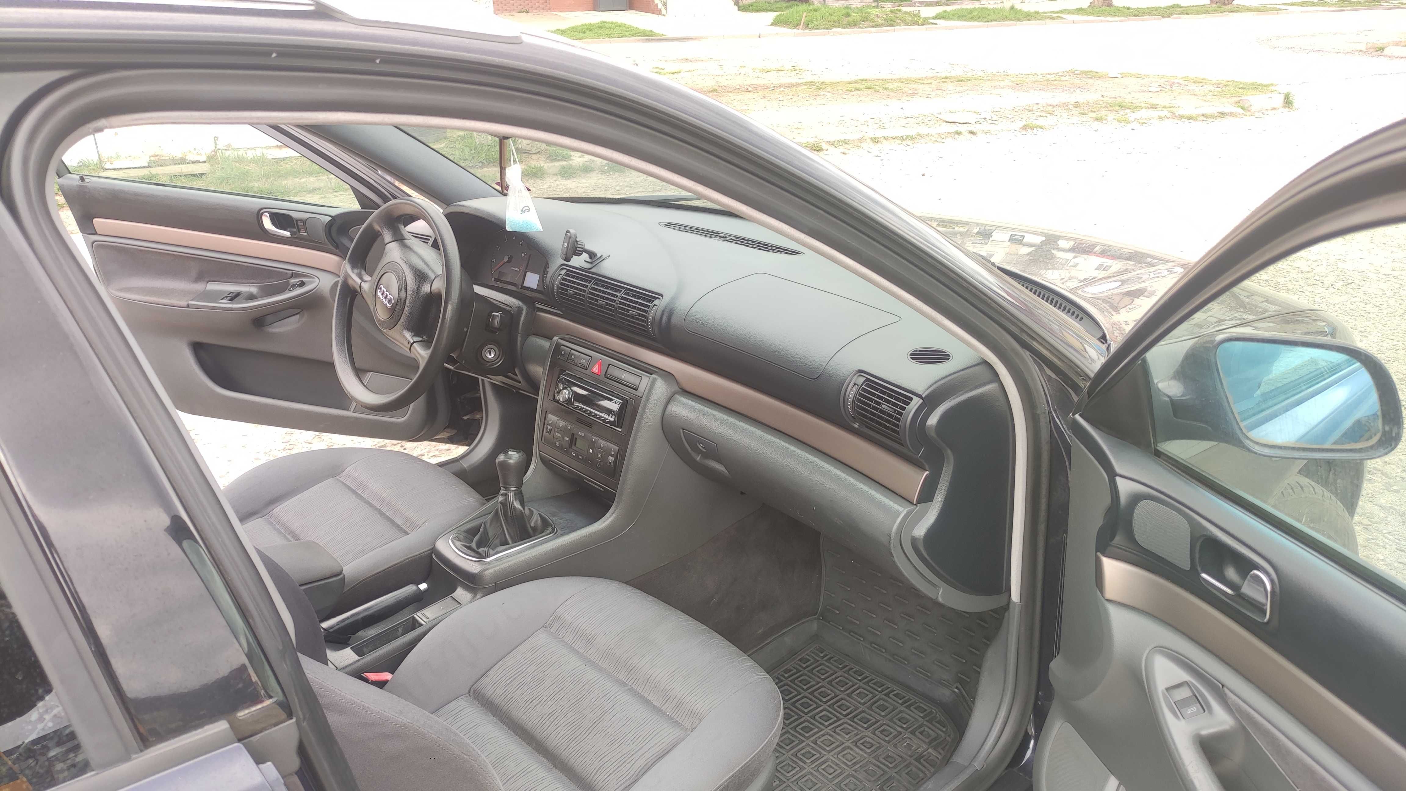 Audi A4 B5  2001