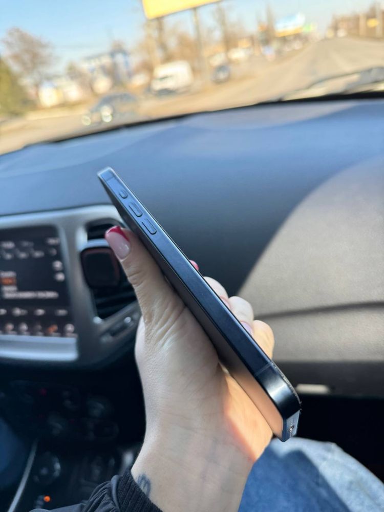 Продам Айфон/Iphone 15 про макс 256