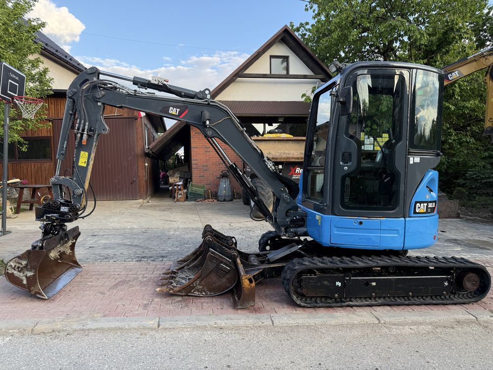Minikoparka Caterpillar CAT 303.5 E CR z Niemiec 3.5tony 3 łyżki 2800h
