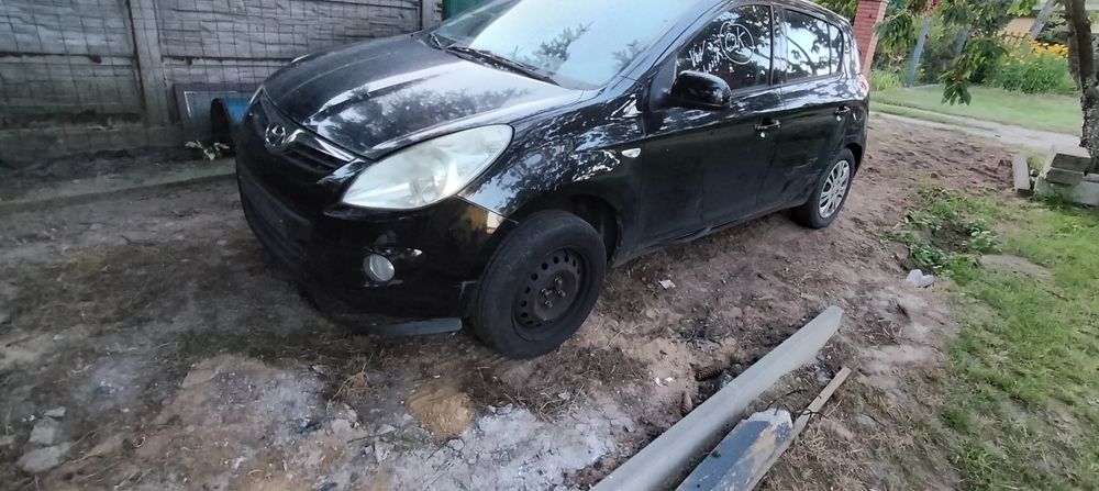 Sprzedam na części lub w całości Hyundai i20