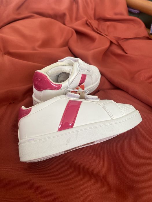 Tenis novos menina Minnie 23