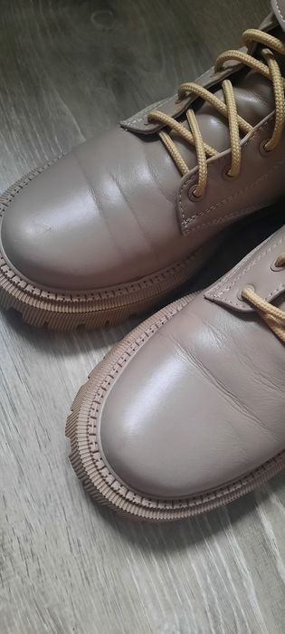 Шкіряні жіночі черевики