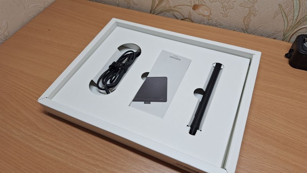Графічний планшет wacom intuos m bluetooth стан нового